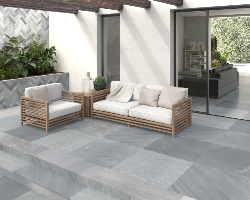 PIETRASANTA DARK GREY ANTI-SLIP 90X90